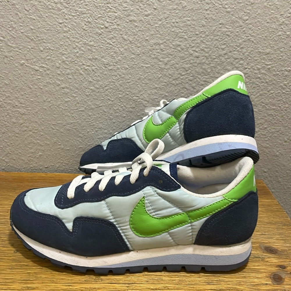 New Nike Metro Plus CL Shoes, Youth size 5.5